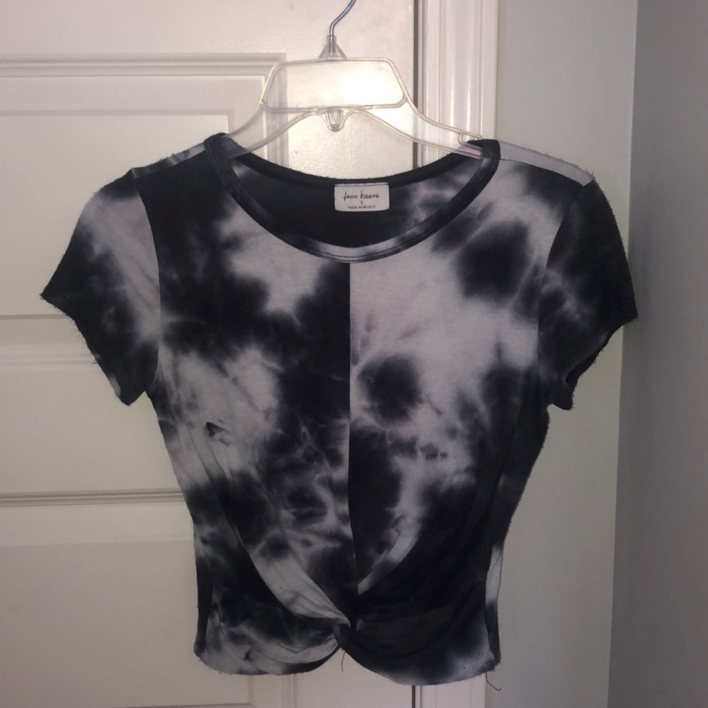 black and white tie-dye top with knot in front